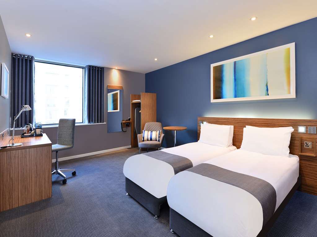 Ibis Budget London Heathrow Central Cranford 객실 사진