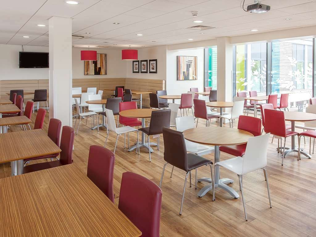 Ibis Budget London Heathrow Central Cranford 레스토랑 사진