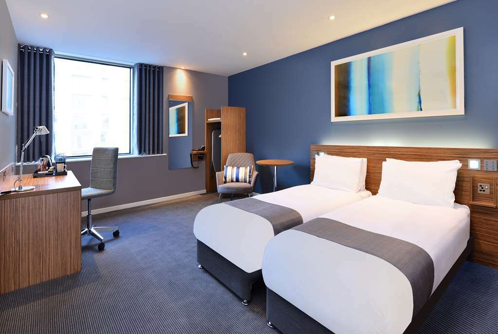 Ibis Budget London Heathrow Central Cranford 객실 사진
